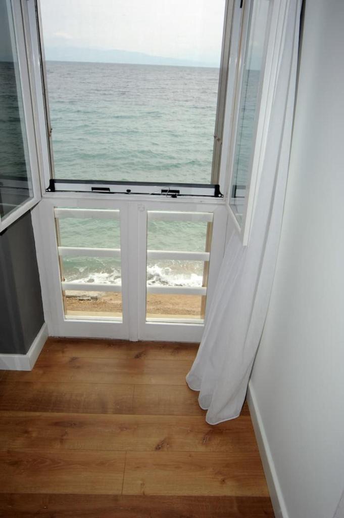 CRECIAN WATER FRONT photo 4