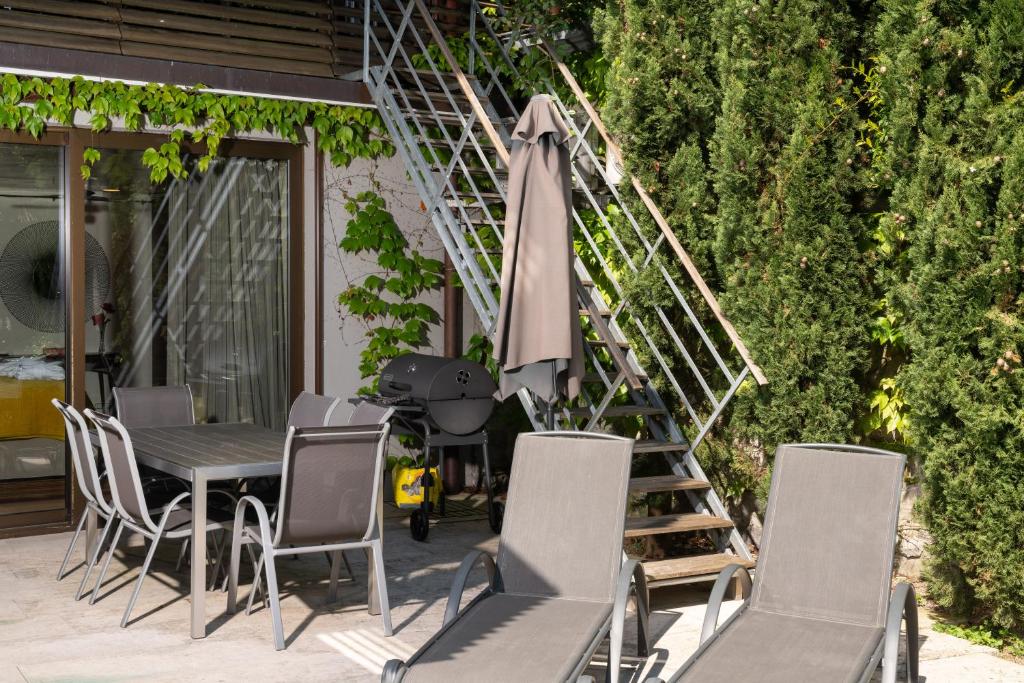 Montreux Rotana Villa - Tap to explore photos