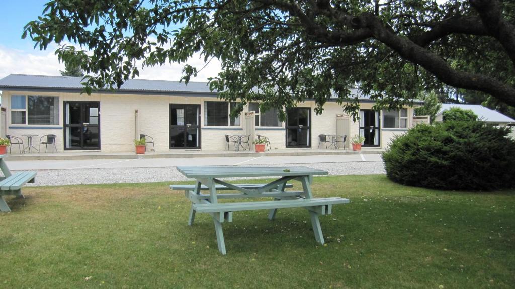 Cromwell Motel photo 2