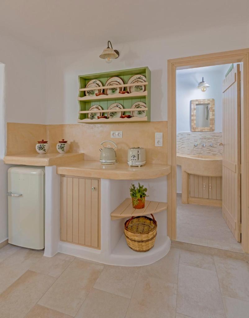 Elia Traditional suites photo 1