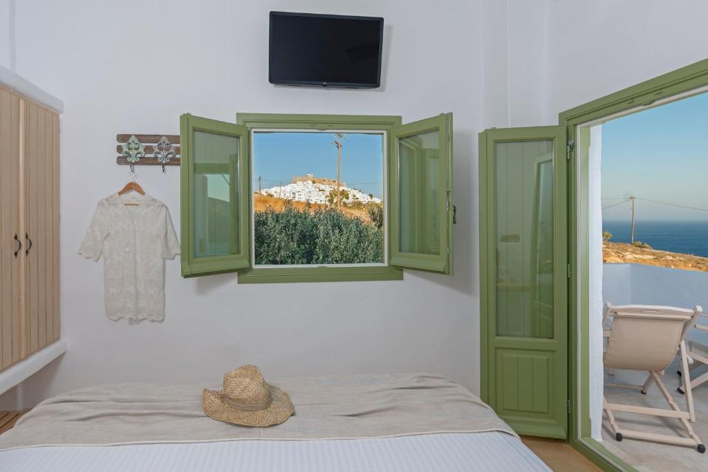 Elia Traditional suites photo 2