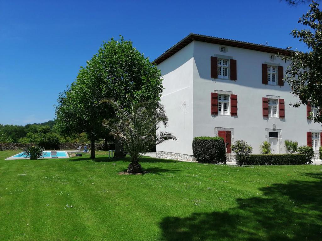Maison Luroa , "l'âme Basque au cœur Océan et Montagne"