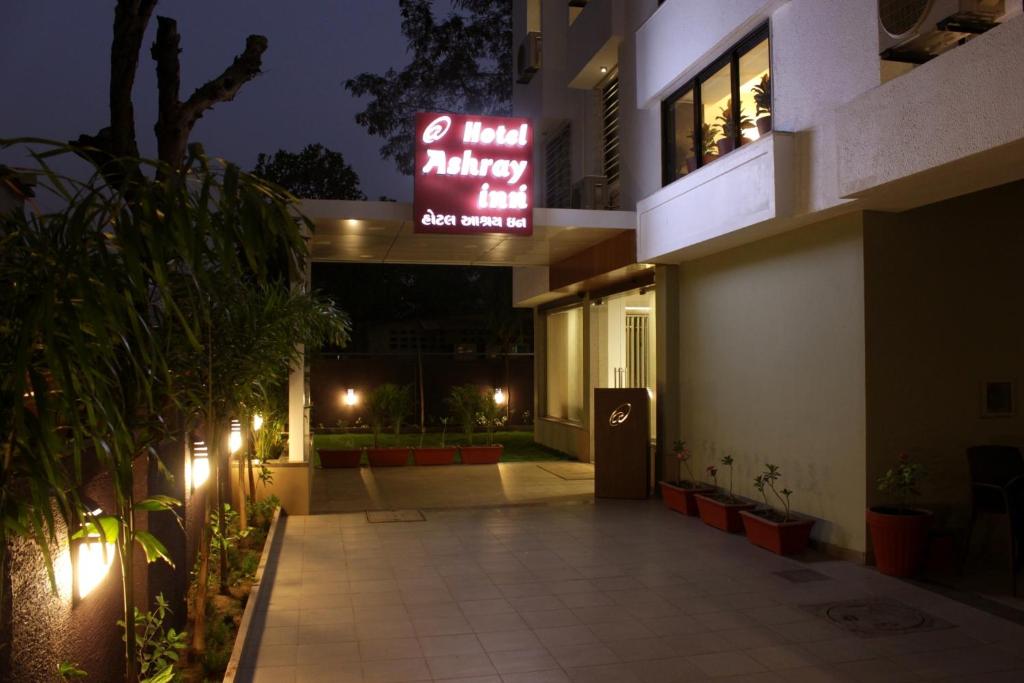 Hotel Ashray Inn photo 1