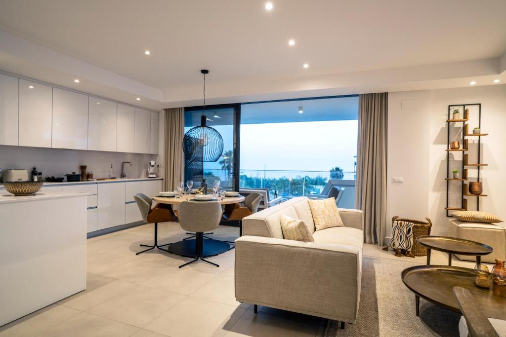 Sealine luxury apartment in Torrox Costa photo 3