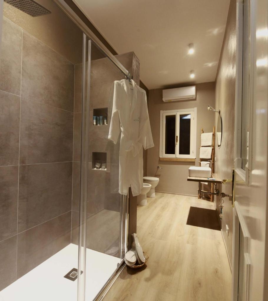 ACQUACHIARA ISEO Rooms & Breakfast ISEO center with garden and PARKING inside photo 4