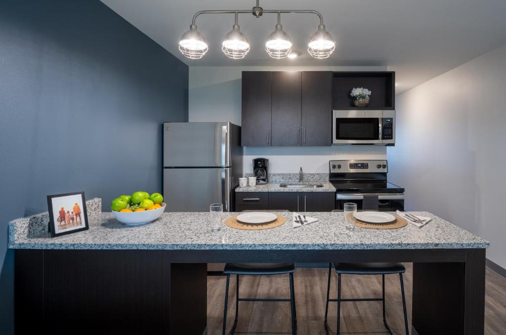 stayAPT Suites Alexandria-Fort Belvoir photo 3