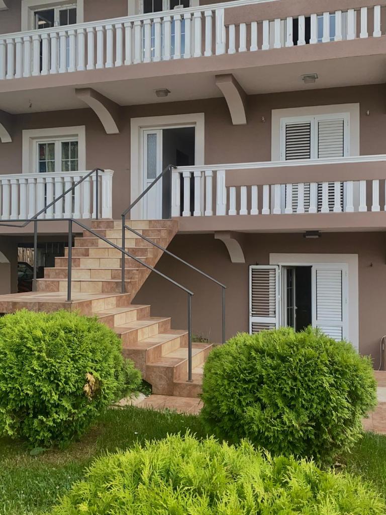 Апартаменты (Апартаменты), Apartments Stanisic