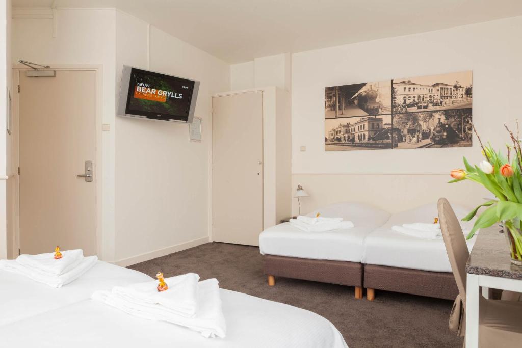 Четырехместный (Четырехместный номер), Hotel Stad en Land