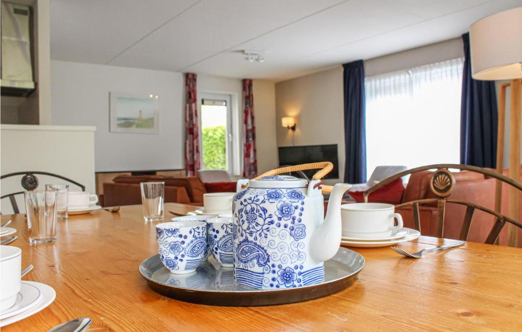 Stunning Home In Kamperland With 4 Bedrooms, Sauna And Wifi photo 1