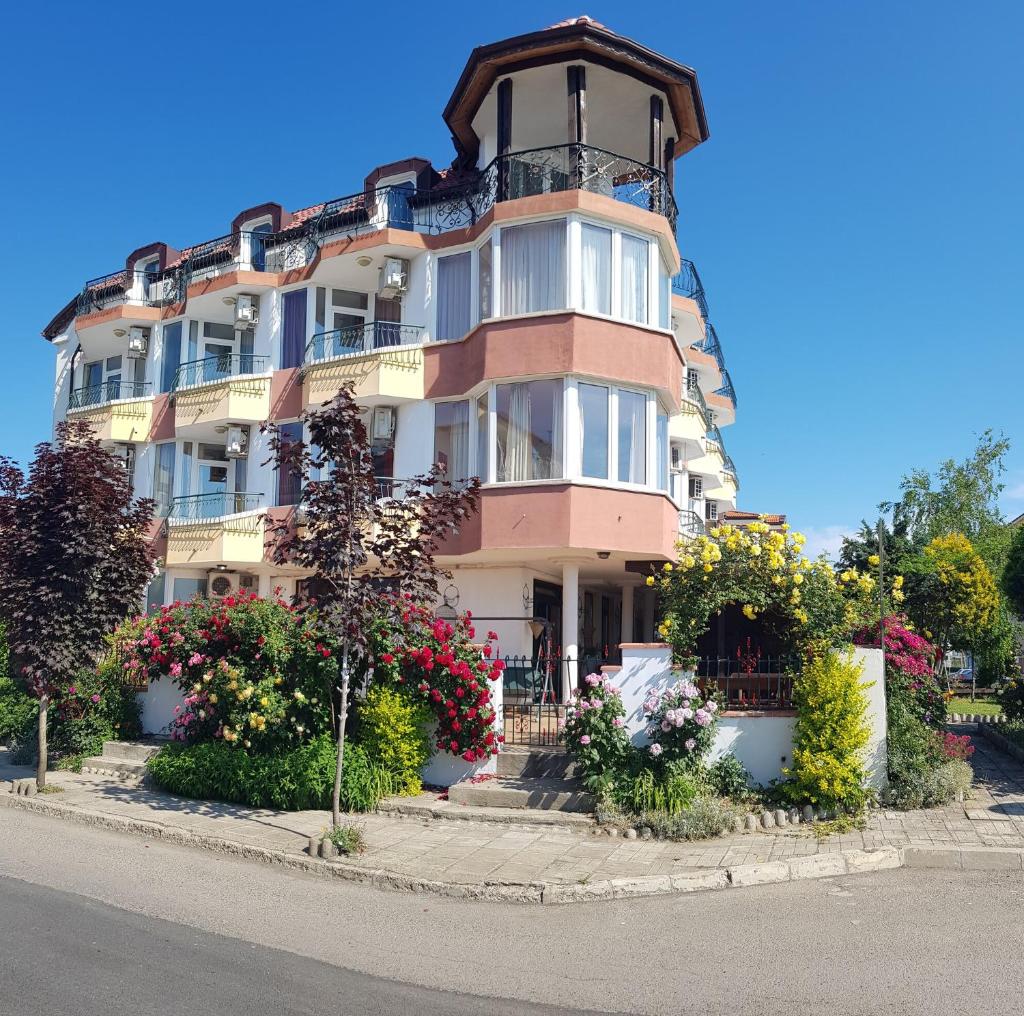Sunny Island Obzor photo 4