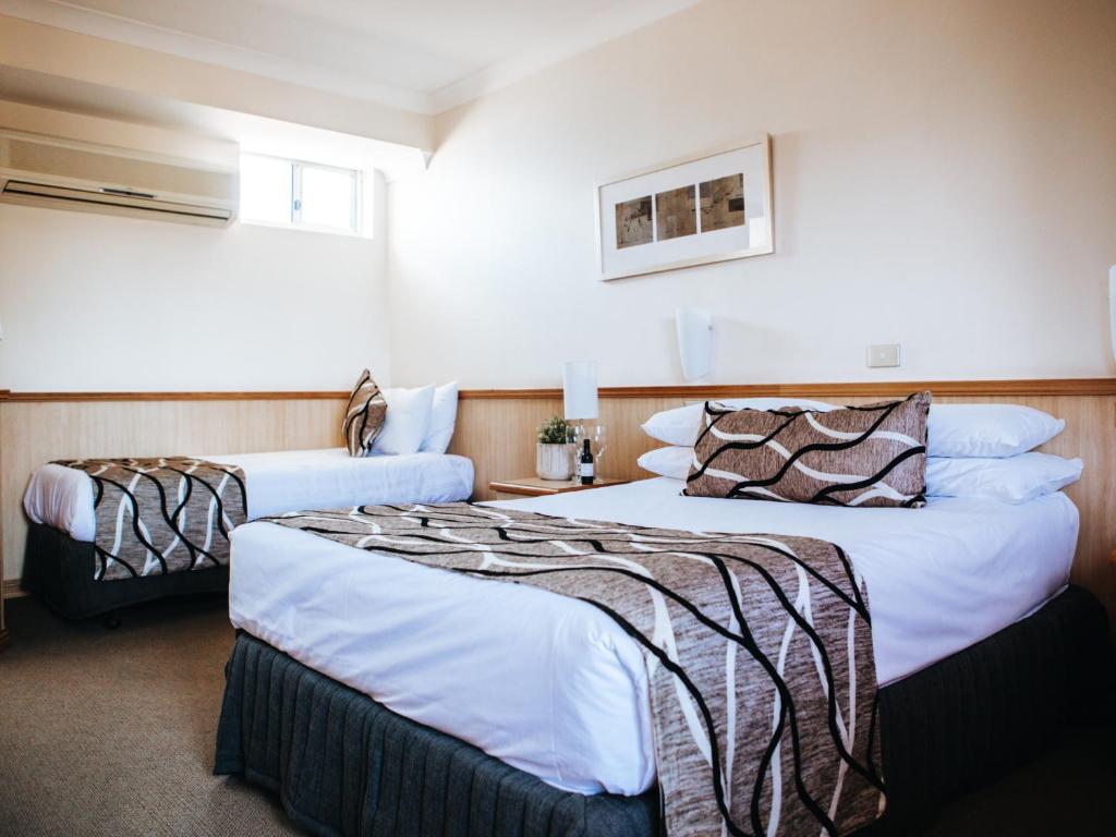 Astor Inn Room Type - Twin Room