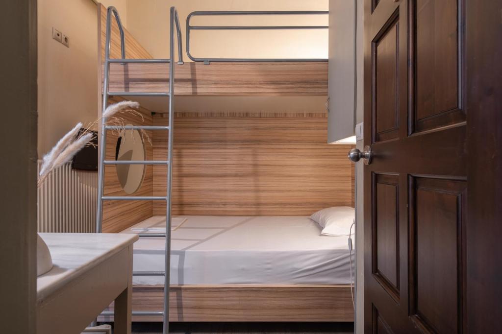 Двухместный (Бюджетный двухместный номер с 1 кроватью), Yria Hotel