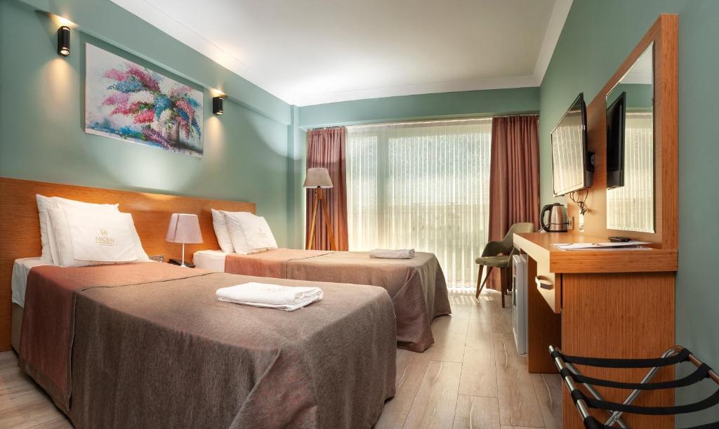 MARINN DELUXE HOTEL photo 2