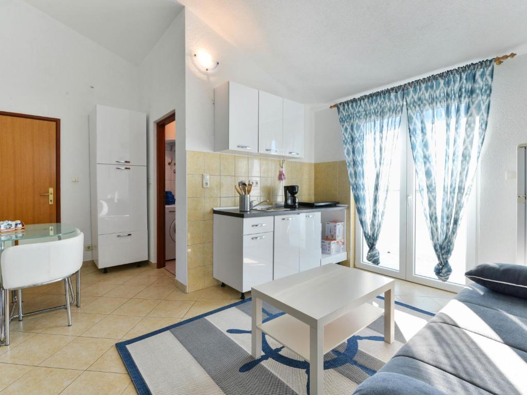 Apartment Jadran - NIN121 by Interhome photo 3