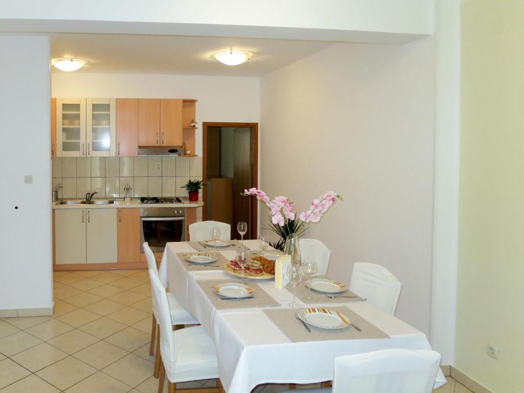 Apartment Toni - SIB243 by Interhome photo 2