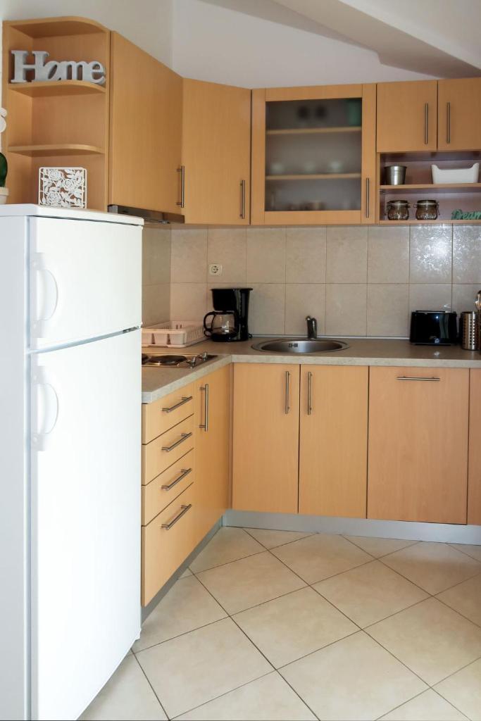 Apartment Toni - SIB242 by Interhome photo 3