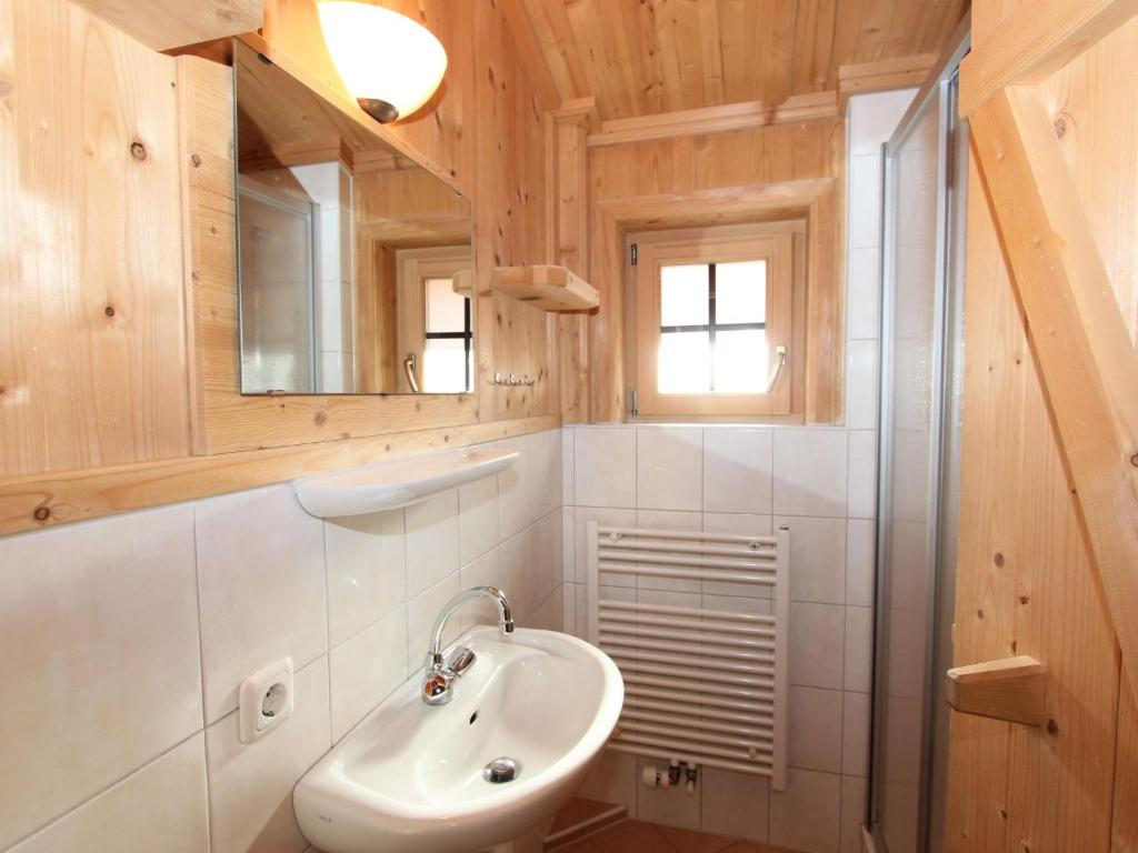 Holiday Home Schwendau-2 by Interhome photo 4