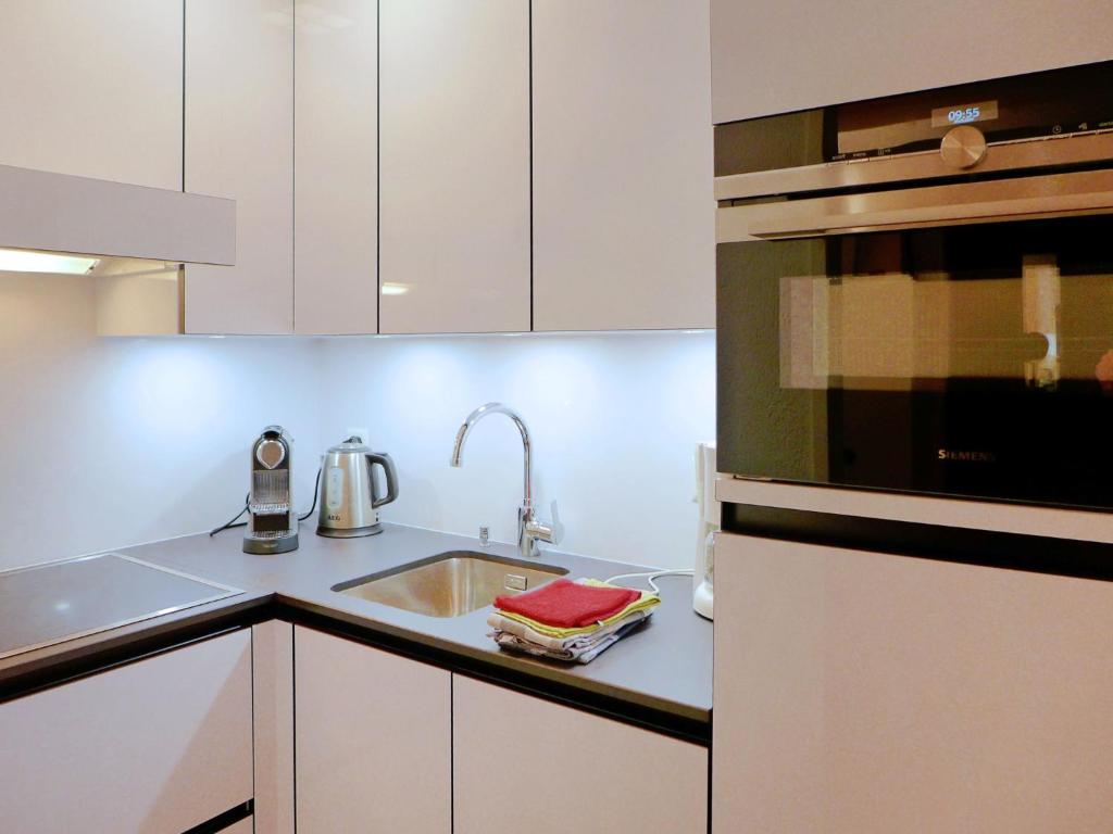 Apartment Jeanne d'Arc-6 by Interhome photo 2