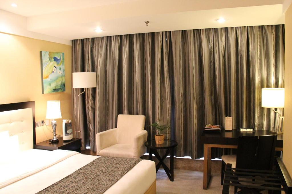 Двухместный (Chinese Mainland Citizens Only-Standard Double Room), Beijing Xihua Hotel