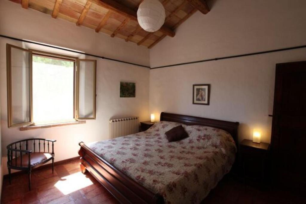Family villa pool and country side views Italy photo 3