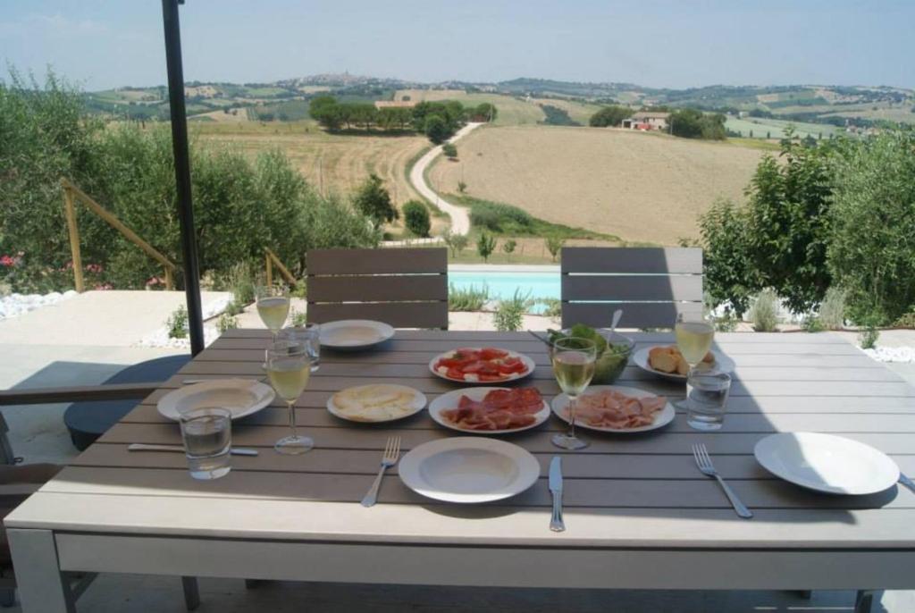 Family villa pool and country side views Italy photo 4