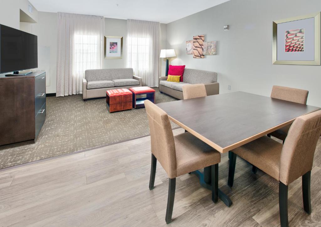 Staybridge Suites Plano - Richardson Area, an IHG Hotel photo 4