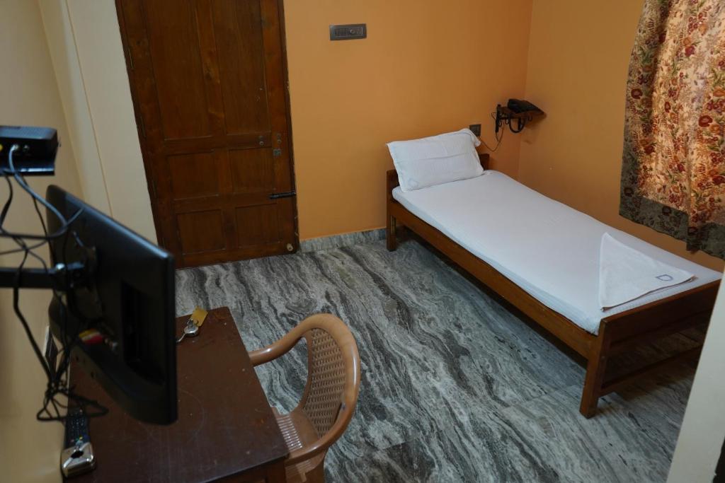 Одноместный (Одноместный номер эконом-класса), SANGEETHA TOURIST HOME