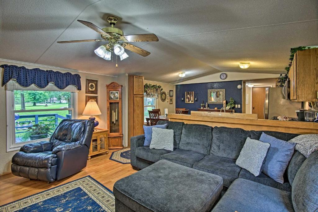 Private Grove Home with Hot Tub, Near Grand Lake! photo 4