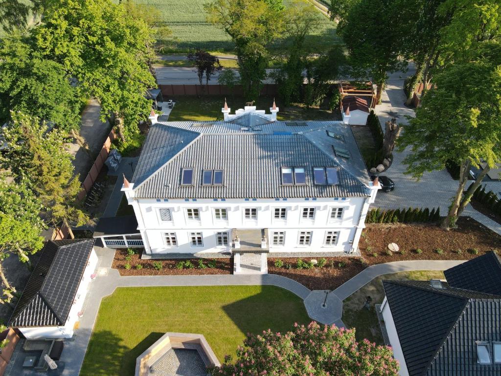 Herrenhaus-Henriettenhof