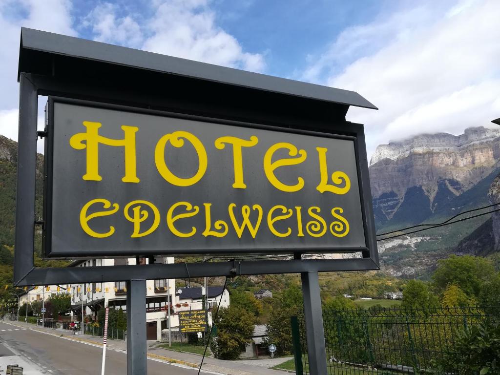 Edelweiss Hotel photo 1