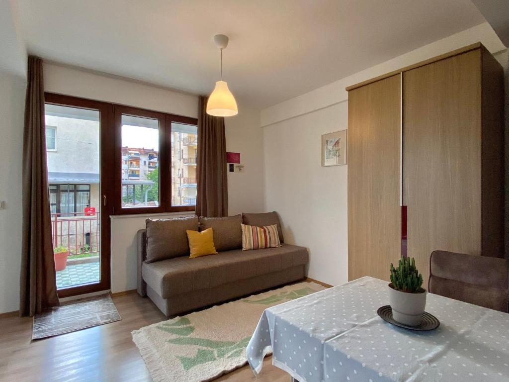 Sunset Apartment photo 2