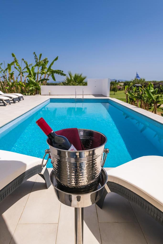 Asteria Pearl Villa 1 new Jacuzzi photo 2