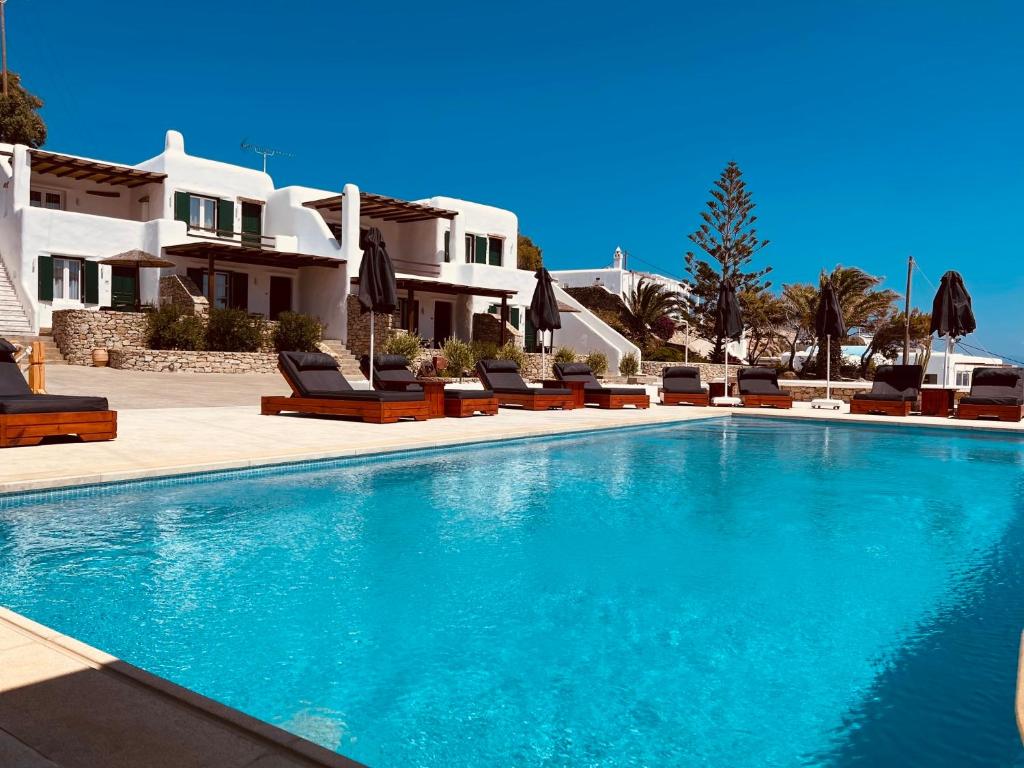 Seethrough Mykonos Suites