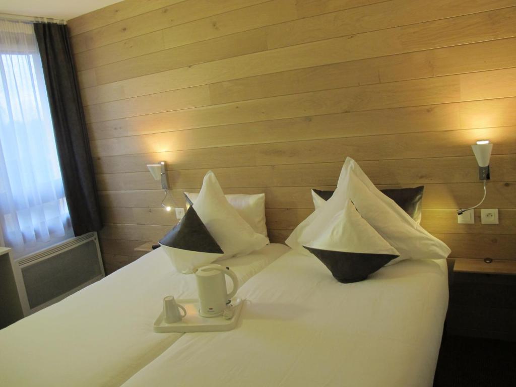 Logis Hôtel-Restaurant Les Loges photo 3