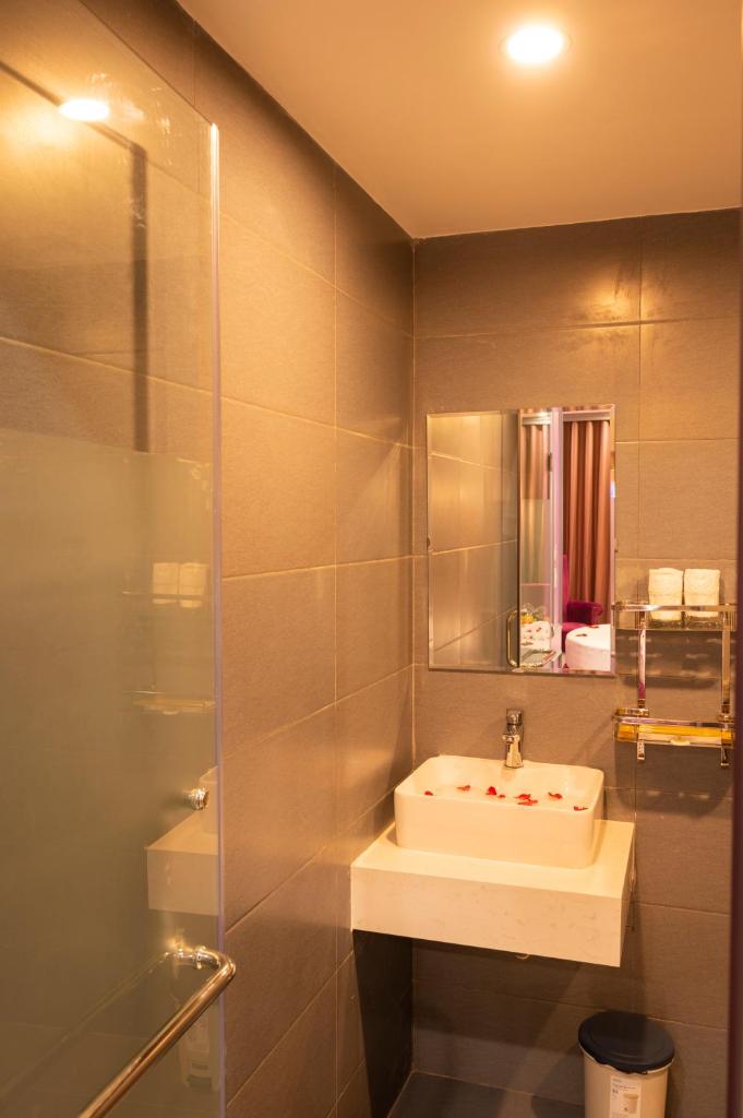 Двухместный (Номер Делюкс с кроватью размера «queen-size»), Lavie Hotel