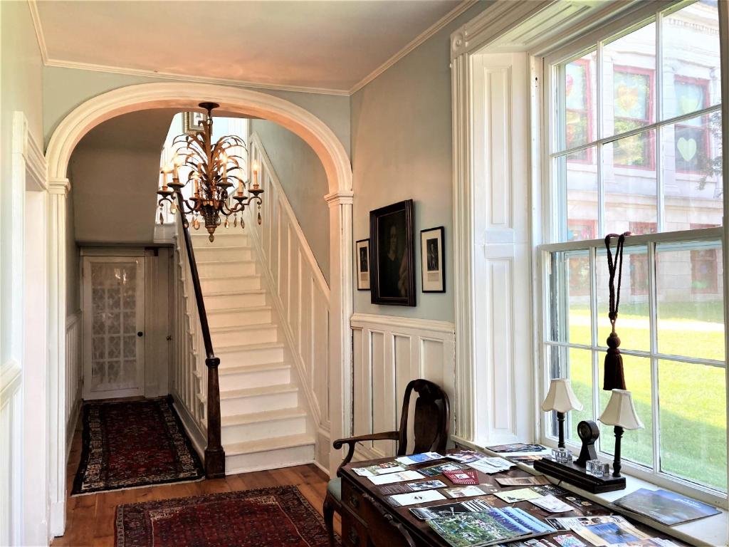 The Federal House photo 2