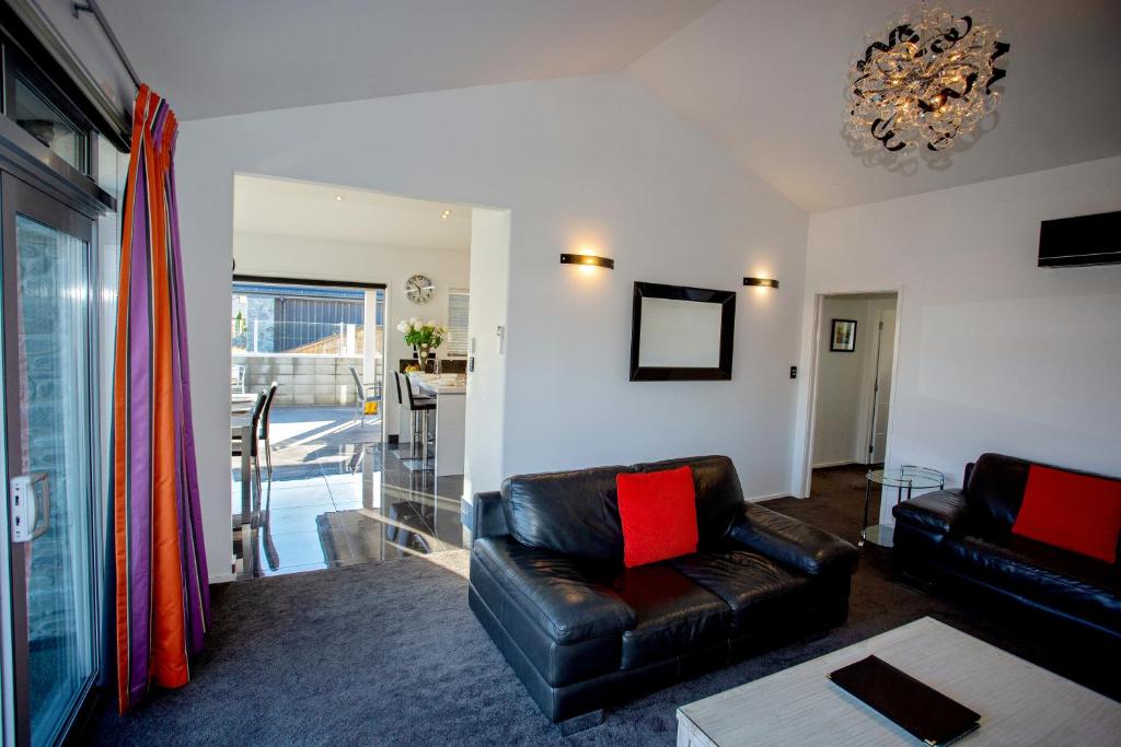 Luxury on Rutherford photo 4