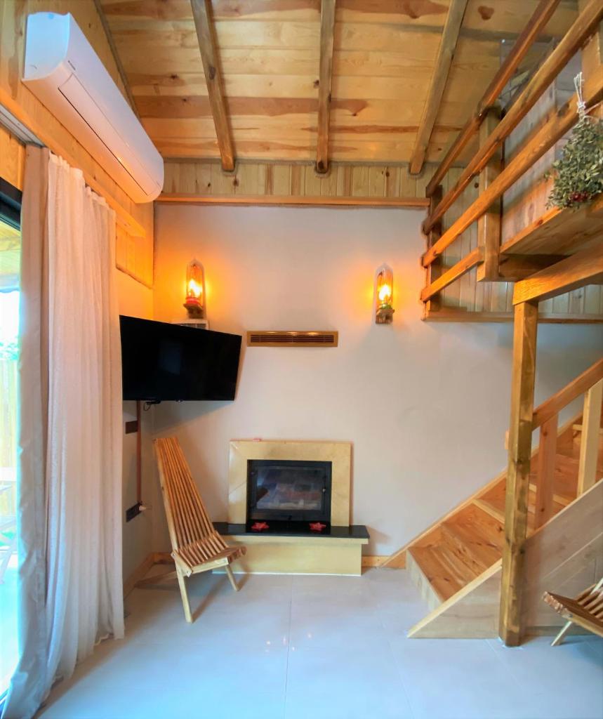 Cozy House Surrounded by Nature in Agva photo 3
