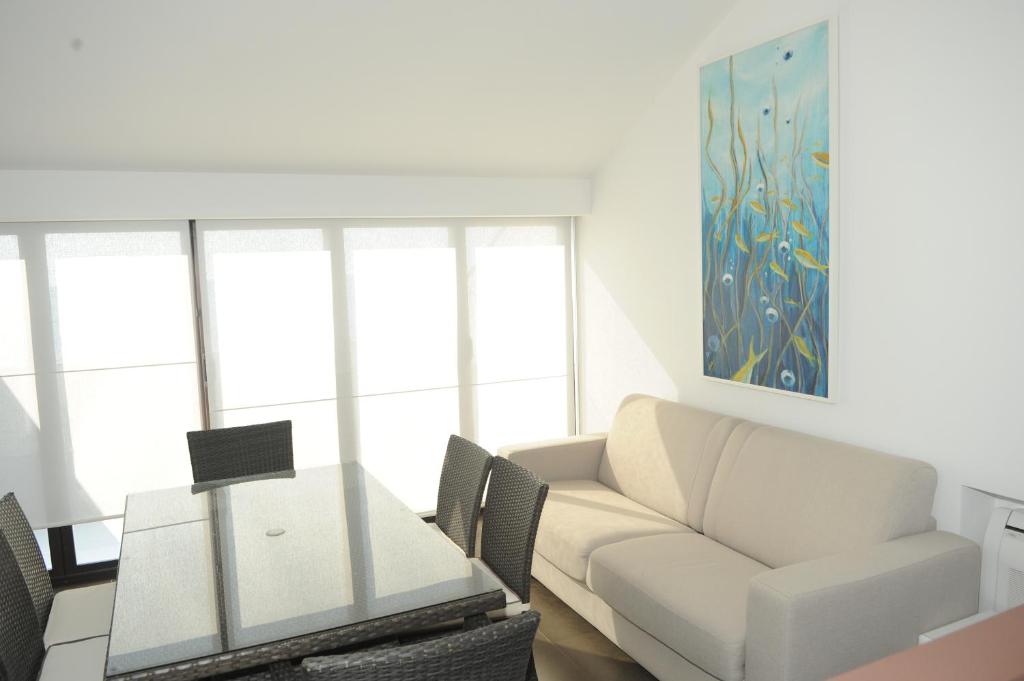 The Roof On The Sea photo 4