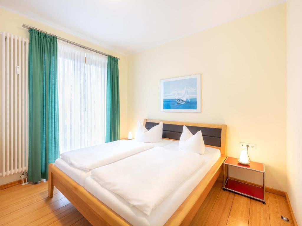 Kaiservillen Heringsdorf - Ferienwohnung mit 1 Schlafzimmer und Balkon D121 photo 4