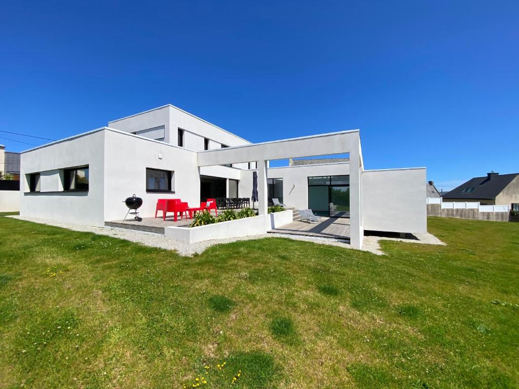 Villa Pool and Beach Bretagne photo 2