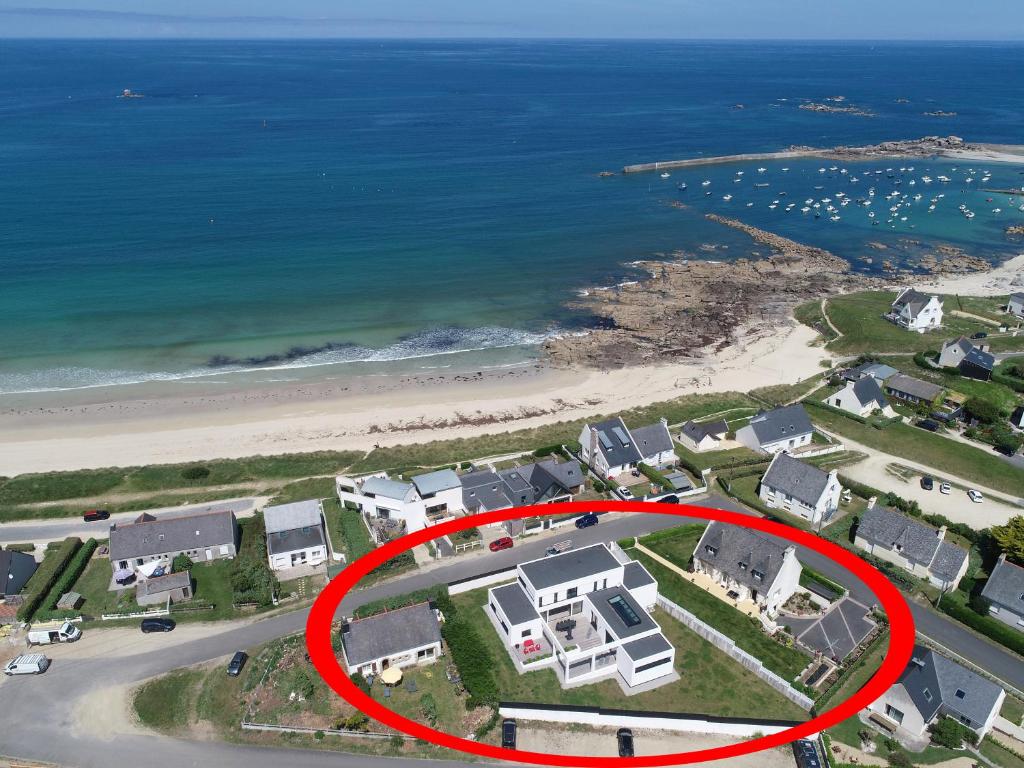 Villa Pool and Beach Bretagne photo 3