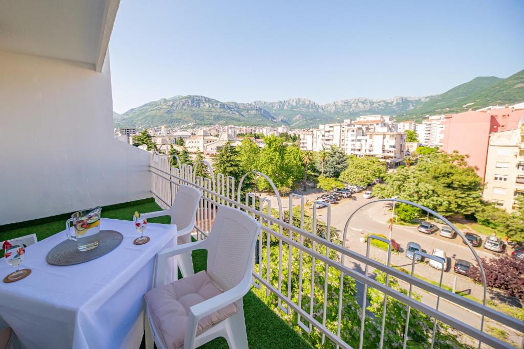 City center de Lux apartment photo 1
