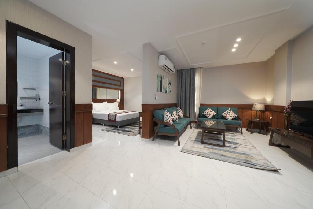 Biz Hotel Apartments photo 1
