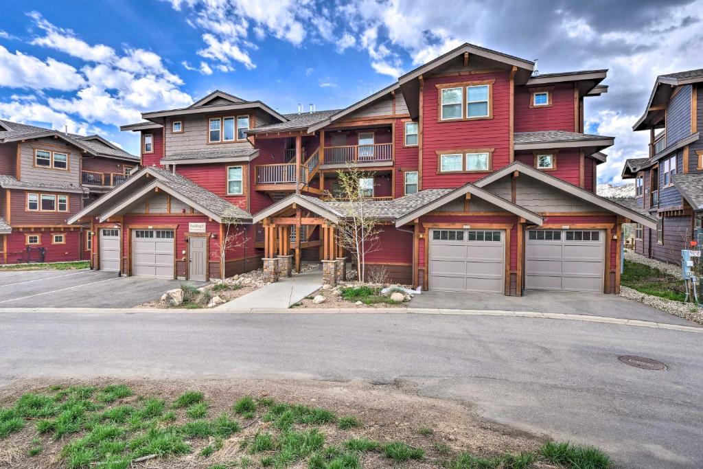 Fraser Condo with Views and Hot Tub Near Winter Park! photo 4