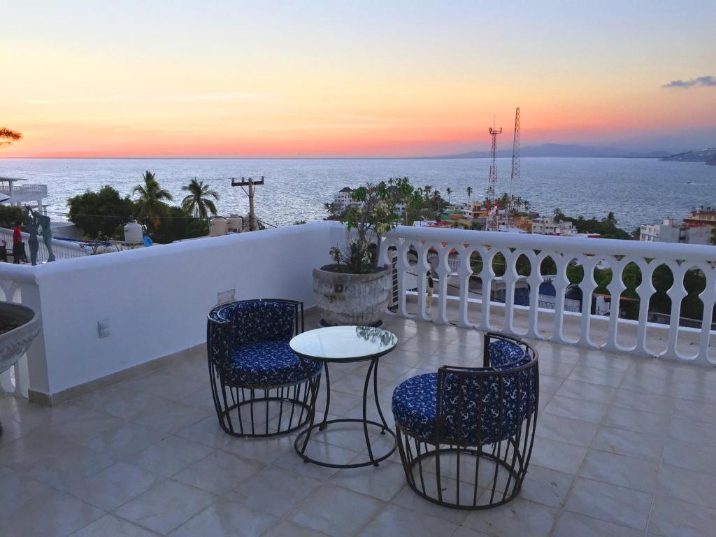 Вилла (Вилла с видом на море), Villa Guitarron