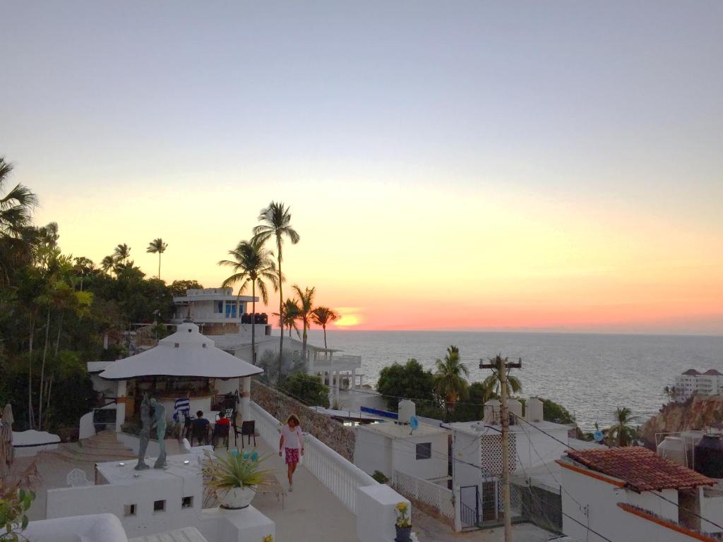 Villa Guitarron gran terraza vista espectacular 6 huespedes piscina gigante photo 1