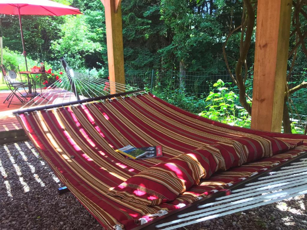 Appartement au calme avec terrasse verdoyante entre Annecy et Genève photo 3