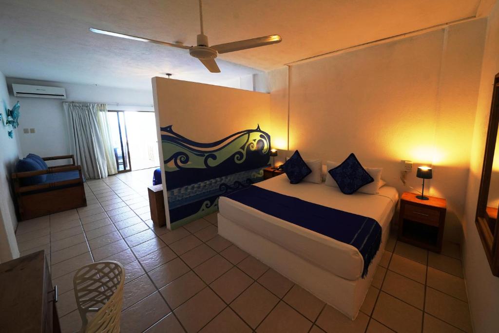 Сьюит (Семейный номер), Emperador Vallarta Beachfront Hotel and Suites