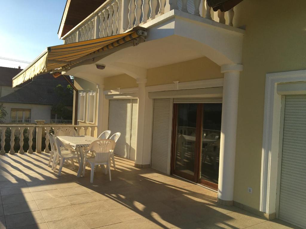 Csók Apartmanház photo 3